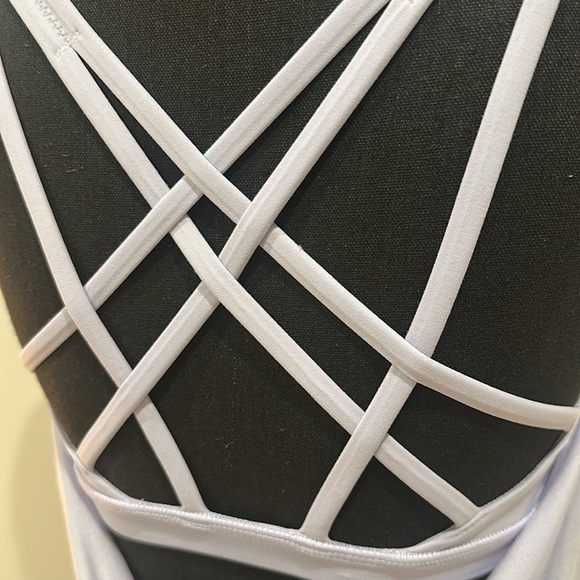 Lululemon Light Blue Strappy Back Tank Top – Size 4 - Picture 2 of 7